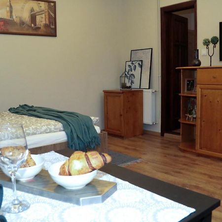 Palma Apartmanok Szallashely Szazhalombatta 6A Exterior foto