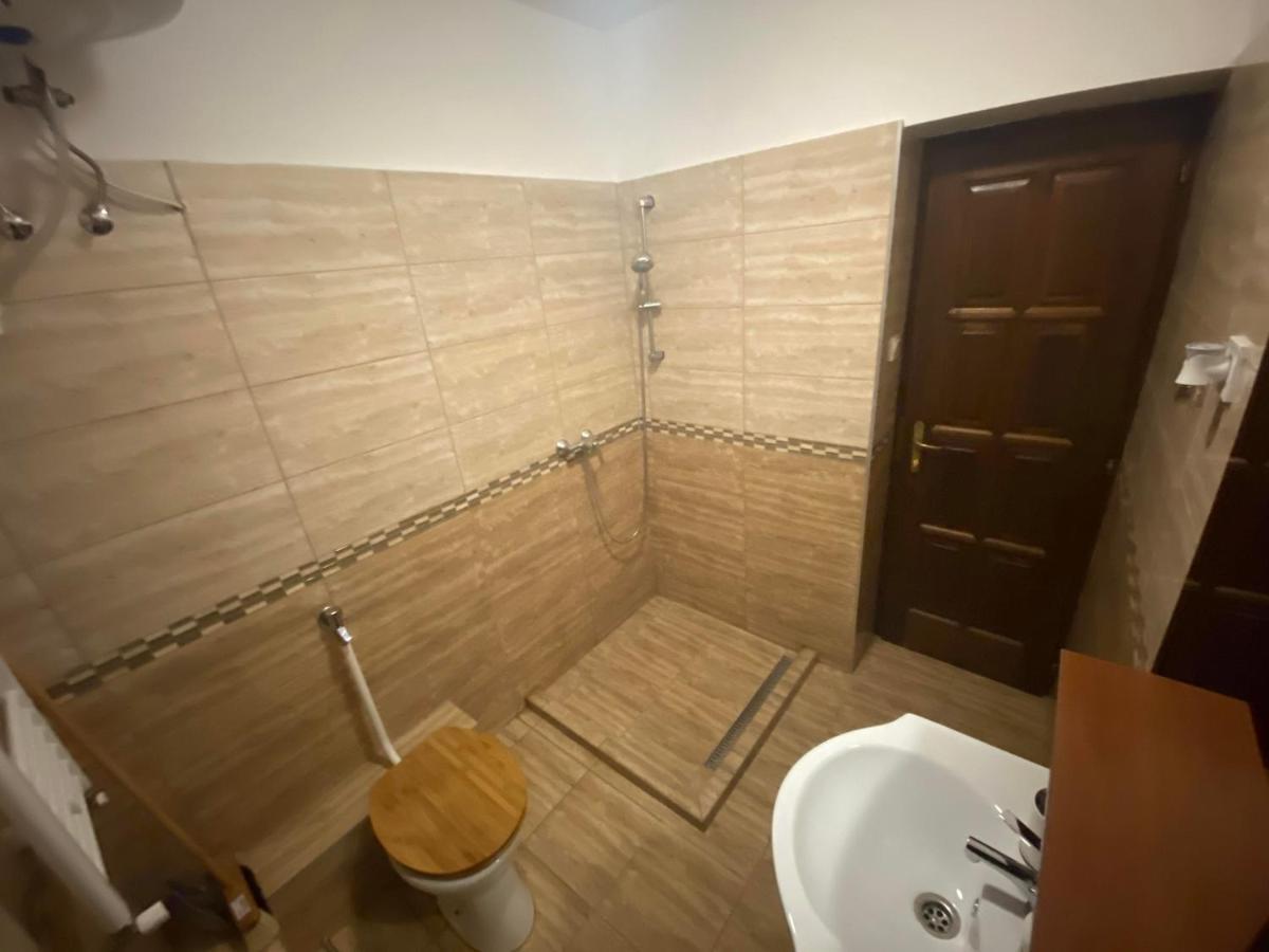 Palma Apartmanok Szallashely Szazhalombatta 6A Exterior foto